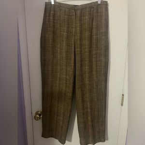 EUC Karen Scott brown/tan trousers,some elastic at waist.Size 16. Dry Clean Only
